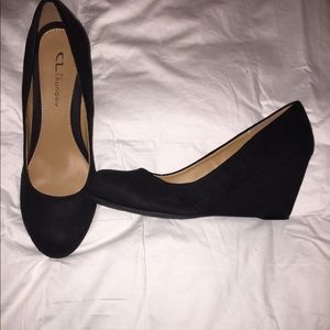 Size 9 black shade wedges never worn